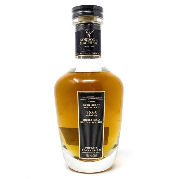 Glen Grant 1965 Gordon & MacPhail Private Collection Single Malt Scotch Whisky, 70cl, 47.4% ABV Glen Grant 1965 Gordon & MacPhail Private Collection Single Malt Scotch Whisky, 70cl, 47.4% ABV