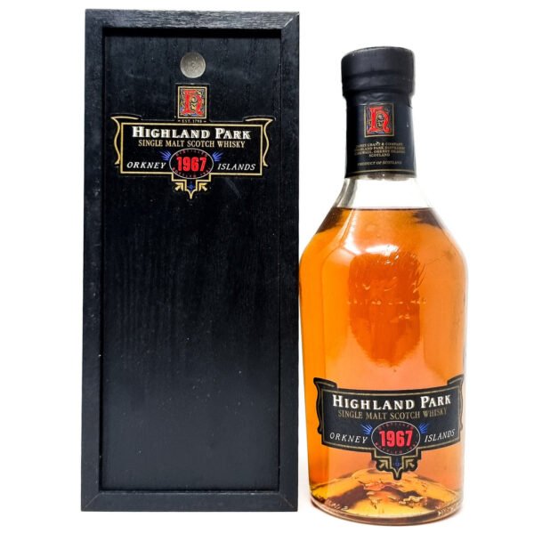 Highland Park 1967 Single Malt Scotch Whisky, 70cl, 43% ABV Highland Park 1967 Single Malt Scotch Whisky, 70cl, 43% ABV